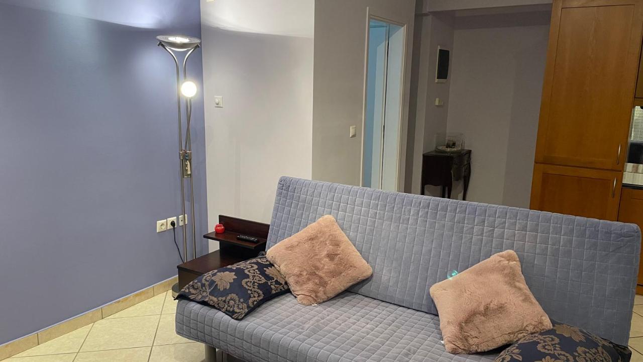 Awesome Home 3' From Metro Athena Bagian luar foto