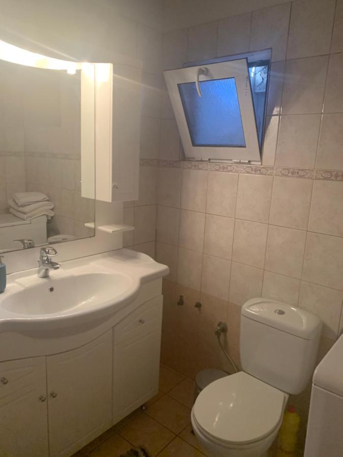 Awesome Home 3' From Metro Athena Bagian luar foto