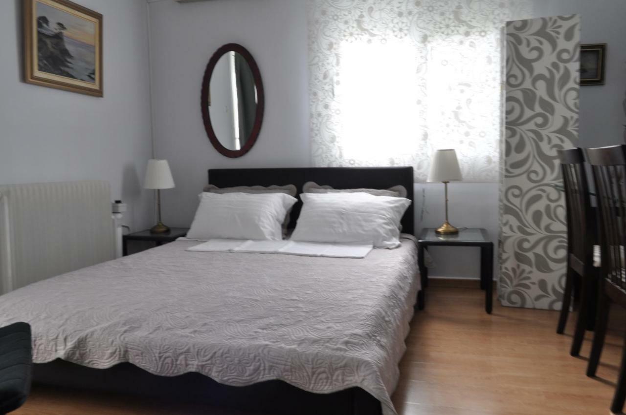 Awesome Home 3' From Metro Athena Bagian luar foto