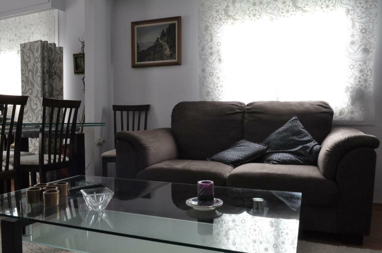Awesome Home 3' From Metro Athena Bagian luar foto